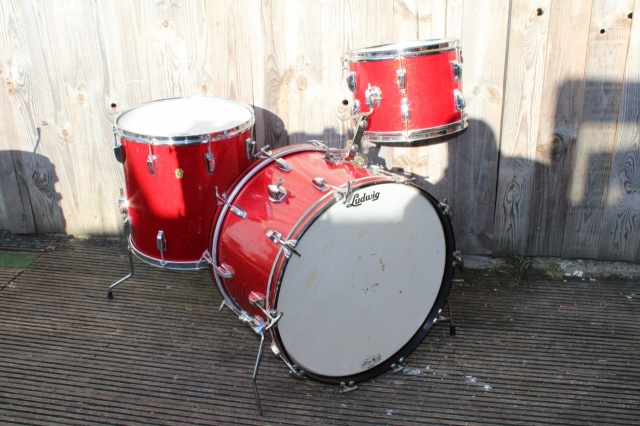 Ludwig 1965-67 Super Classic Outfit in Red Sparkle