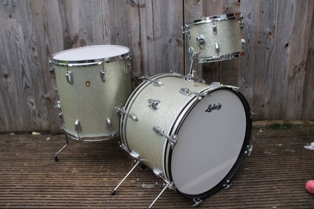 Ludwig 60s Superbeat Outfit in Silver Sparkle
