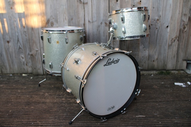 Ludwig 1967 Superbeat Outfit in Silver Sparkle