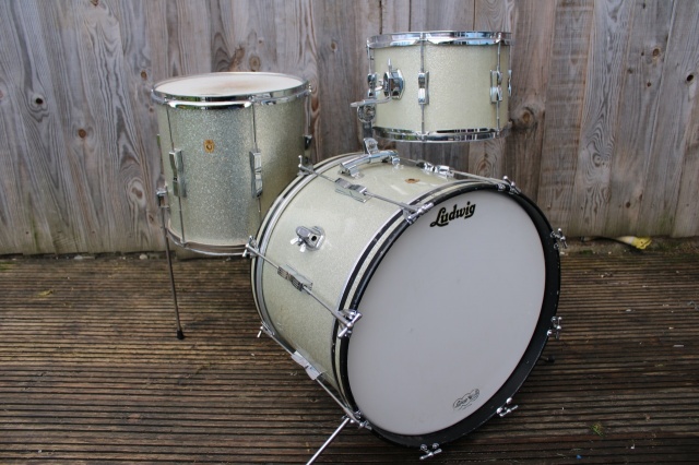 Ludwig 1966 Clubdate Outfit in Silver Sparkle