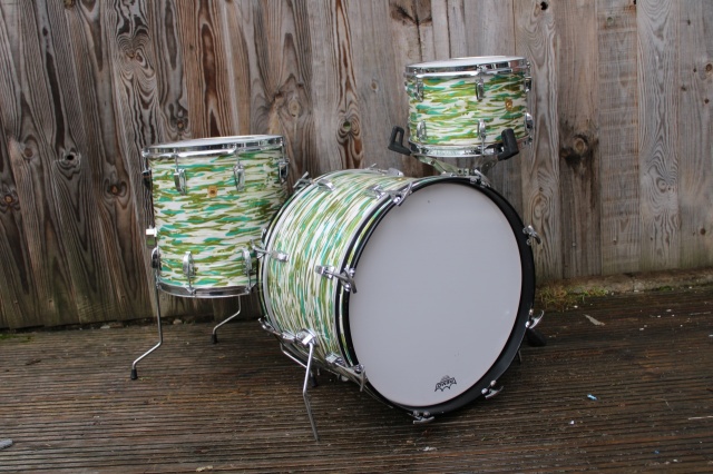 Ludwig 1968 Downbeat Outfit in Blue Olive Oyster