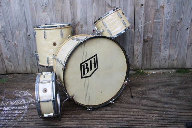Gretsch 1949 Broadkaster Outfit in White Marine