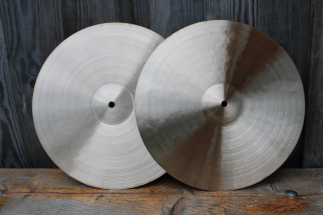 Cymbal and Gong 'American Artist' 15'' Hats Top 844g Bottom 1019g
