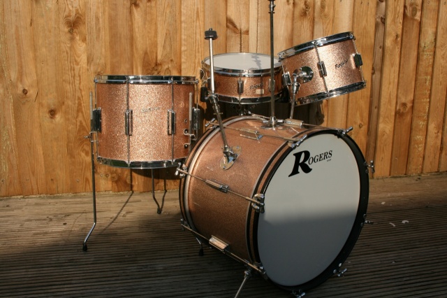 Rogers Tower Outfit with Snare