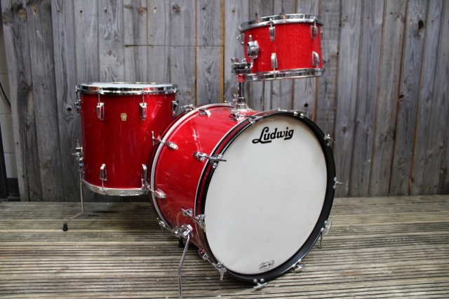 Ludwig 60's Super Classic in Red Sparkle