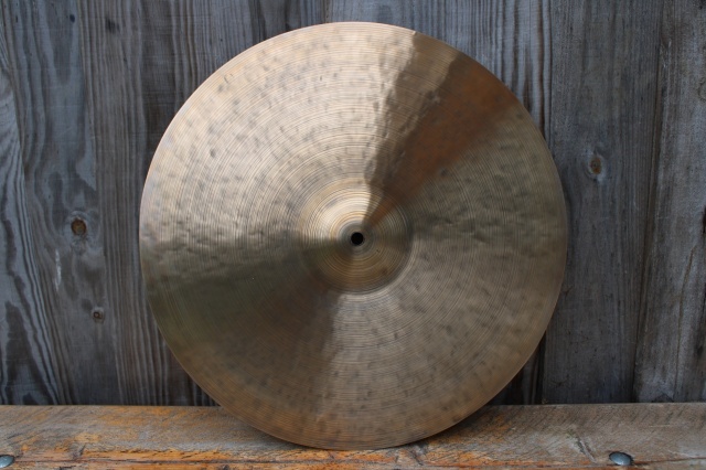 Cymbal and Gong 'Holy Grail' 18'' 1403g