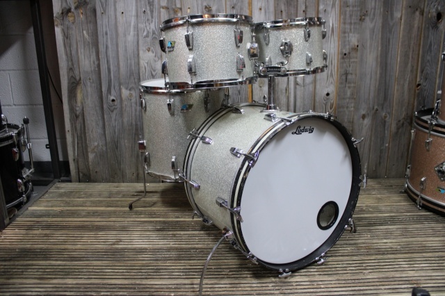Ludwig 1976 Big Beat Outfit in Silver Sparkle