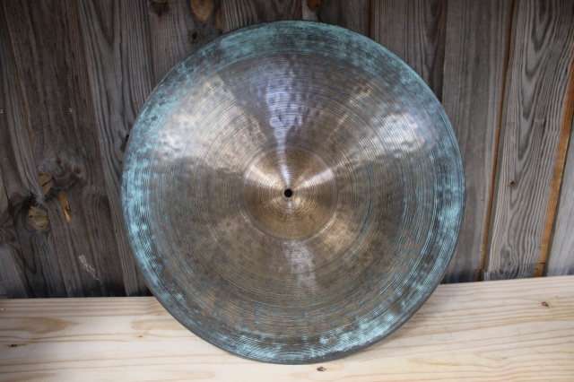 Cymbal and Gong 'Rusty Ride' 22'' 2322g