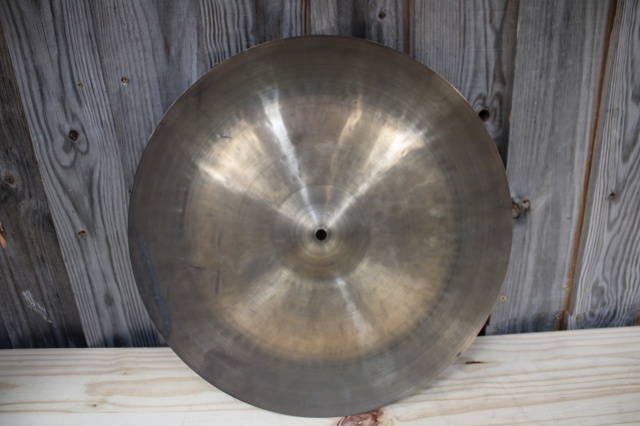 Cymbal and Gong 'Holy Grail' China 18'' 1152g
