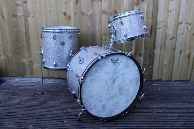 Gretsch Round Badge 'Progressive Jazz' Outfit in Silver Glitter