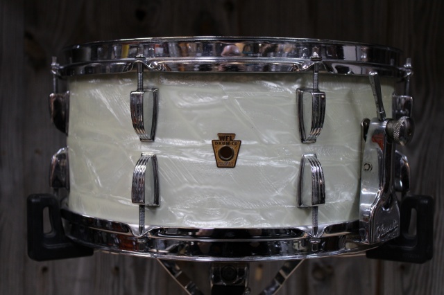 WFL 'Super Classic' Ray Mckinley Model in White Marine Pearl