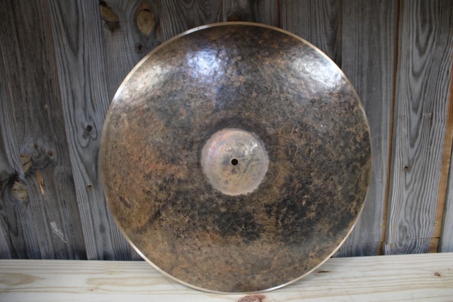 Cymbal and Gong 'Midnight Lamp' 22'' 2152g