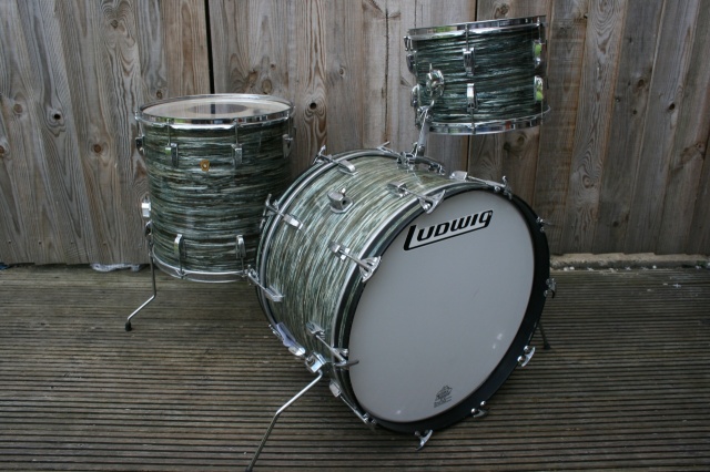 Ludwig 1967 Super Classic Outfit in Oyster Blue Pearl