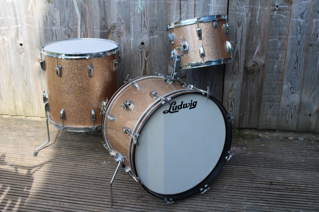 Ludwig 60s Superbeat Outfit in Champagne Sparkle