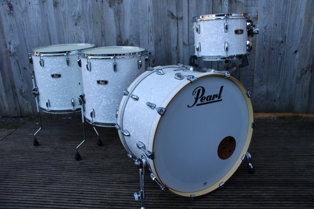 Pearl 2015 Limited Edition Wood/Fibreglass Outfit in White Marine