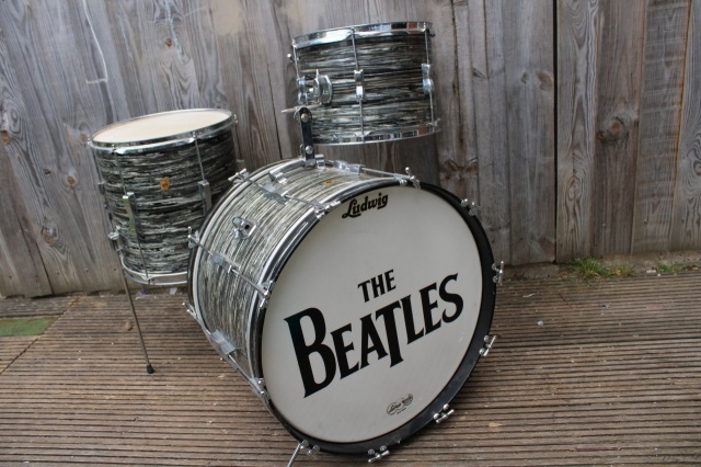 Ludwig 'Sep 1966' Clubdate Outfit in Oyster Black Pearl