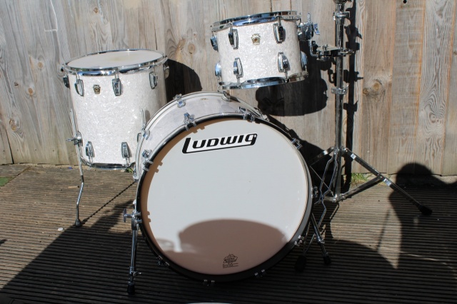 Ludwig Classic Maple 22, 12, 16 in White Marine Pearl
