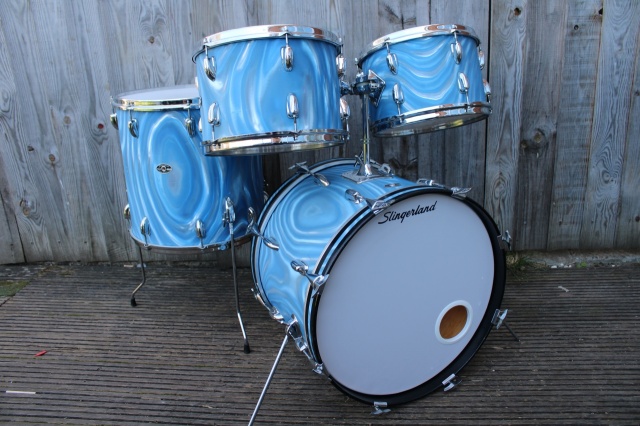 Slingerland late 60's 'Modern Solo' Outfit in Blue Satin Flame
