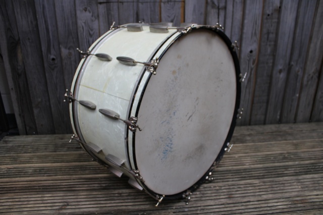 Slingerland Radio King Aluminium Cloud Badge 28x14 in White Marine Pearl