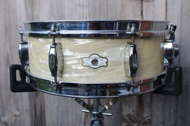 Camco Oaklawn Orchestral Model in White Marine Pearl
