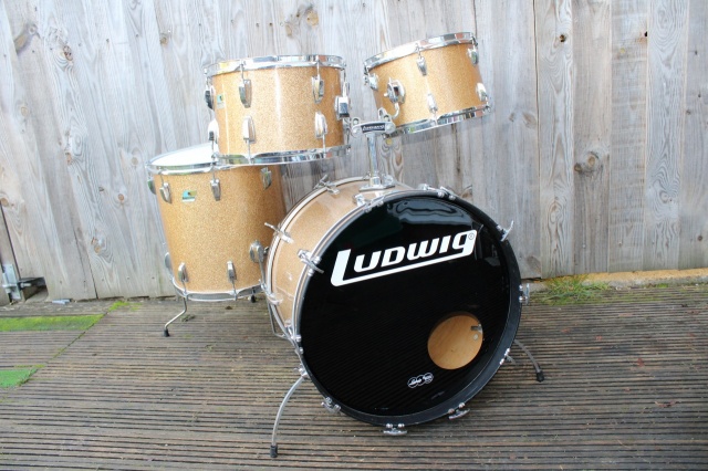 Ludwig 1970 Big Beat Outfit in Champagne Sparkle