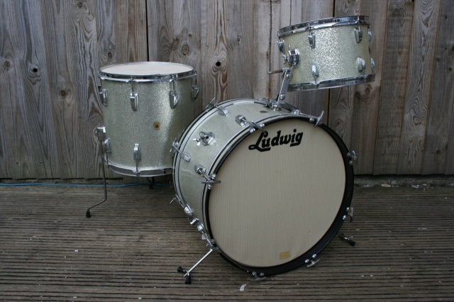 Ludwig Pre-Serial DownBeat Outfit in Silver Sparkle