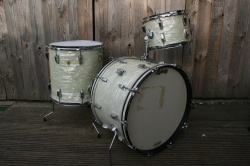 Ludwig 'May7 1966' Super Classic Outfit in White Marine Pearl