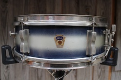 Ludwig Transitional Badge Pioneer in Blue Silver Duco