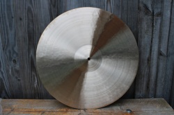 Cymbal and Gong American Artist' 20'' 1800g
