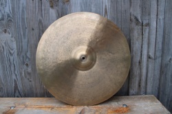 Cymbal and Gong 22 Holy Grail 'A' weighs 2151