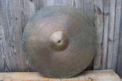 Cymbal and Gong  22 Rusty Ride