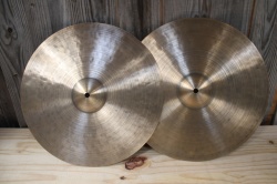 Cymbal and Gong 'Holy Grail' 15'' Hats Top 896g Bottom 1042g