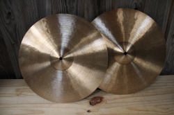 Cymbal and Gong 'Holy Grail' 14'' Hats Top 595g Bottom 690g