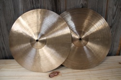 Cymbal and Gong 'Holy Grail' 14'' Hats Top 604g Bottom 760g