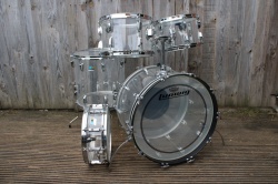 Ludwig 1977 Vistalite 'Big Beat' Outfit in Clear
