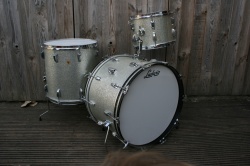 Ludwig 60' Keystone Super Classic Outfit in Silver Sparkle