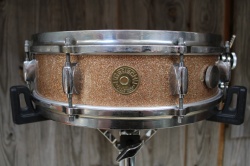 Gretsch Round Badge Progressive Jazz 14x4 in Champagne Sparkle