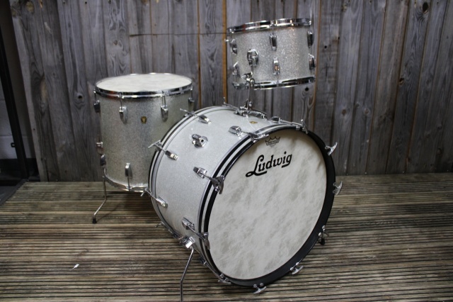 Ludwig 1968 Super Classic in Silver Sparkle