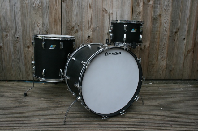 Ludwig 1971 'Black Panther' Super Classic Outfit