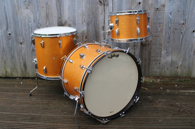 Ludwig 1964 Super Classic Outfit in Gold Sparkle