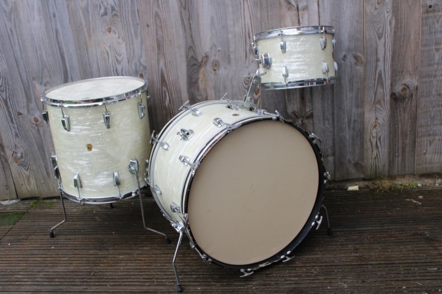 Ludwig Pre Serial Keystone Super Classic Outfit In White Marine Pearl