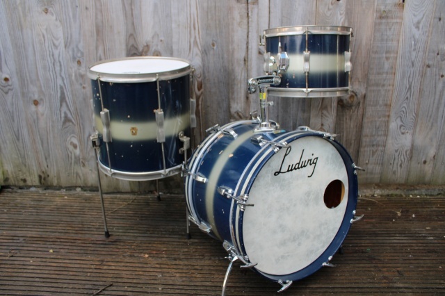 Ludwig 1970 Jazzette Clubdate Outfit in Blue Silver Duco