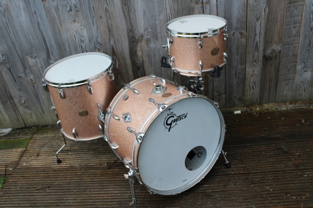 Gretsch 70's 'Drop G' Badge 'Name Band Outfit in Champagne Sparkle