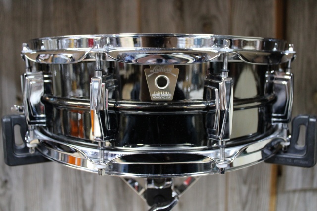 Ludwig Black Beauty 14x5 Monroe Badge