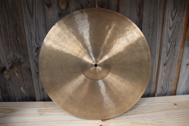 Cymbal and Gong 'Holy Grail' 22'' A 2421g