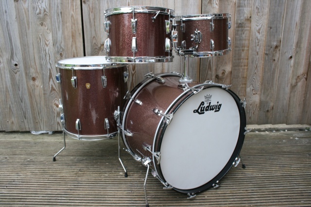 Ludwig 'Apr17 1967' Hollywood Outfit in Burgundy Sparkle