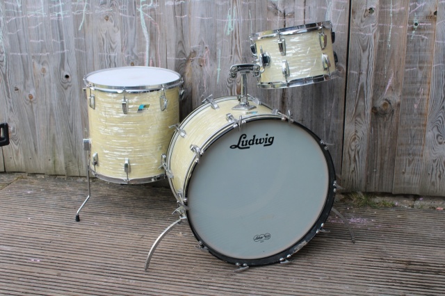 Ludwig 1970s Big Beat Outfit in White Marine Pearl
