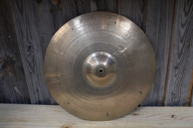 Zildjian Transitional Badge Avedis 20'' 1900g 2 Rivets