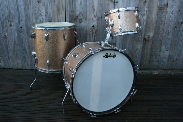 Ludwig Early 60's Super Beat Outfit in Champagne Sparkle