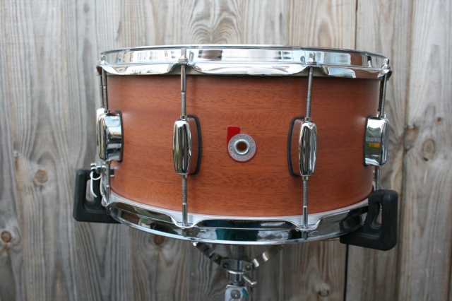 Barton Drum Co Vintage Mahogany Snare in Ribbon Mahogany